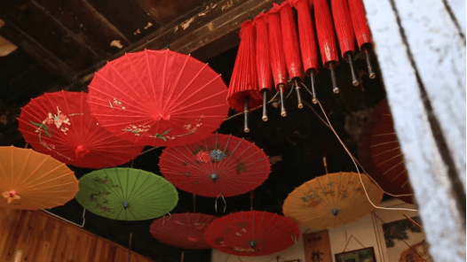 跟著非遺游六安｜古韻傳承 傘韻新生（大紅袍油紙傘制作技藝）:油紙傘