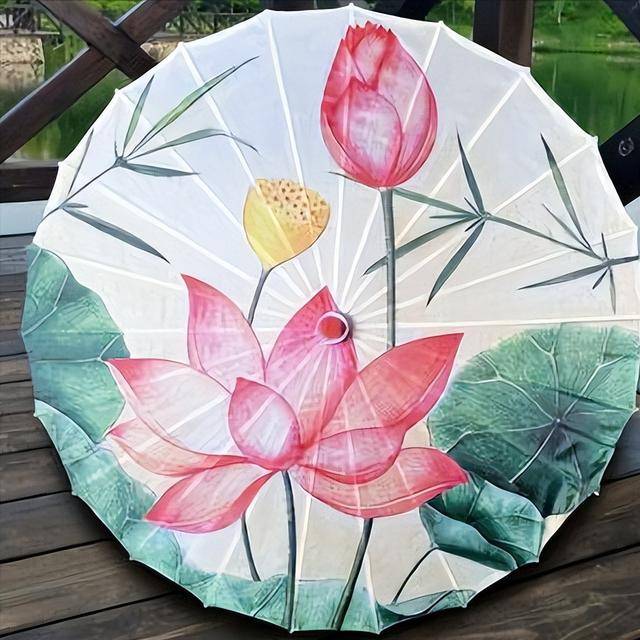 古代“油紙傘”是如何制作的？雨傘的工作原理<strong></p>
<p>油紙傘</strong>，竟然千年未變！:油紙傘